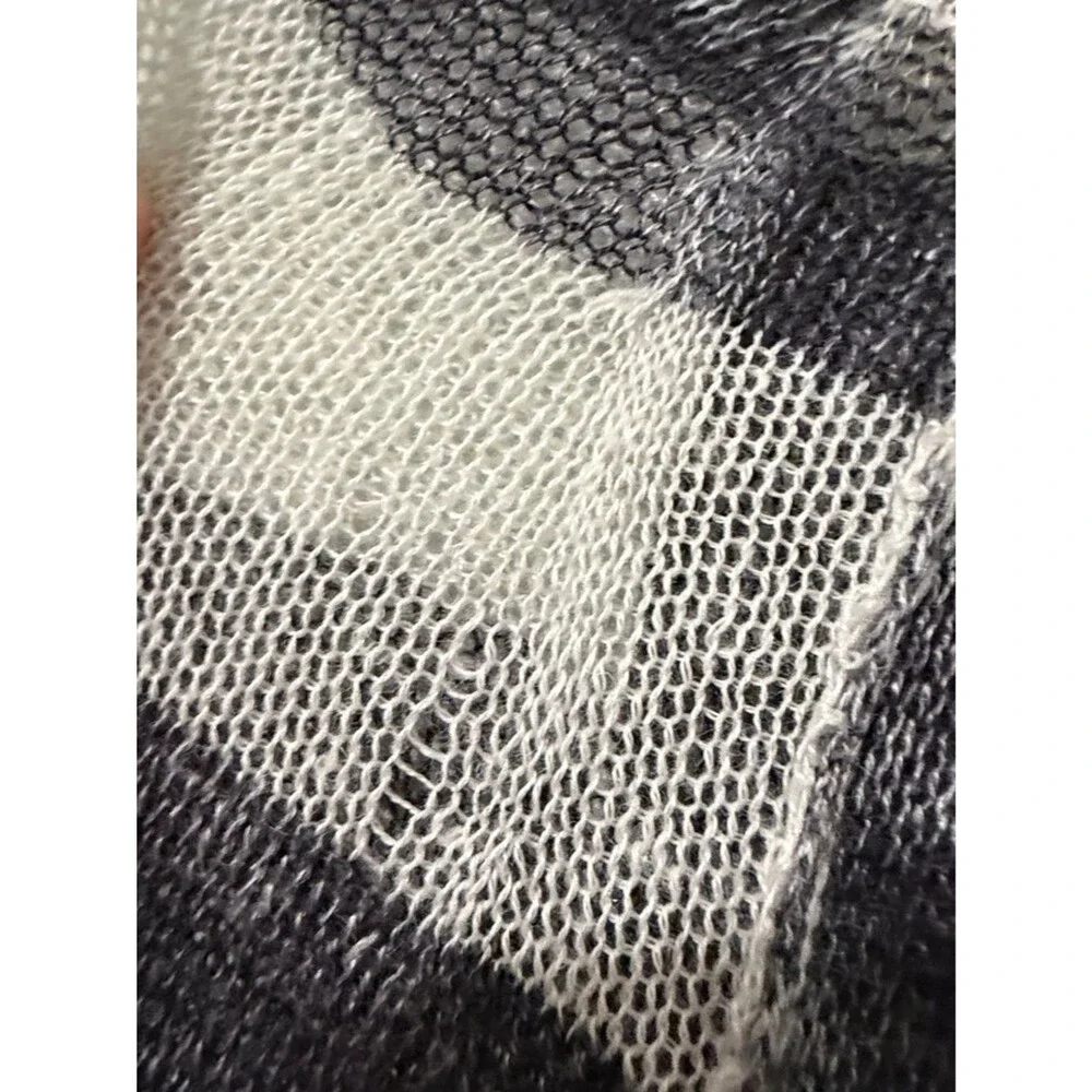 Brochu Walker Striped Lightweight Linen Crewneck Sweater - White & Black - Picture 4 of 5